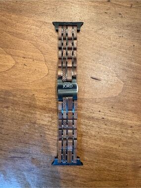 Jord wood and stainless steel adjustable Apple Watch band 44mm.